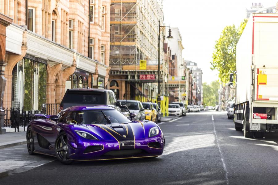  Koenigsegg Agera R Zijin 2013 года  (фото 2 из 3)